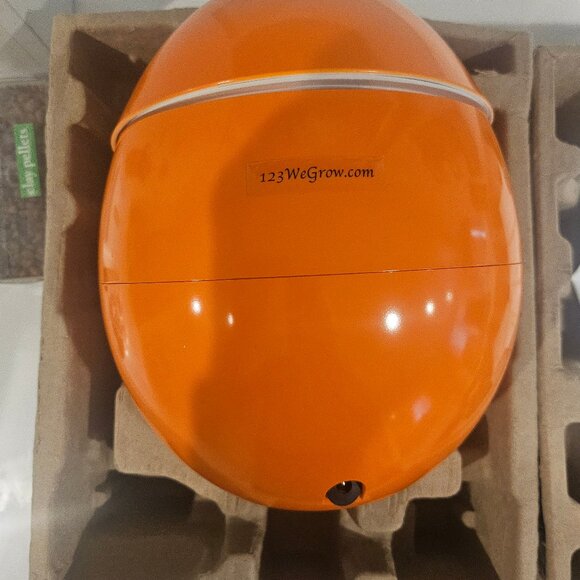 123 We Grow Orange Egg Shaped Hyproponic Indoor Garden System LED Lights - Picture 5 of 10